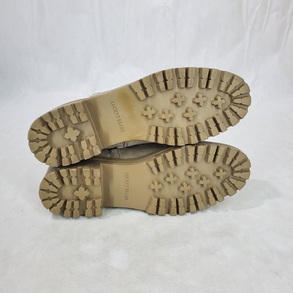 EUC Lucky Brand Hazyl Bootie 7.5 M GENUINE LEATHER Lug Chelsea Suede - Picture 7 of 9